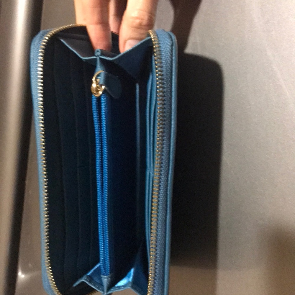 bebe blue wallet - Picture 2 of 2